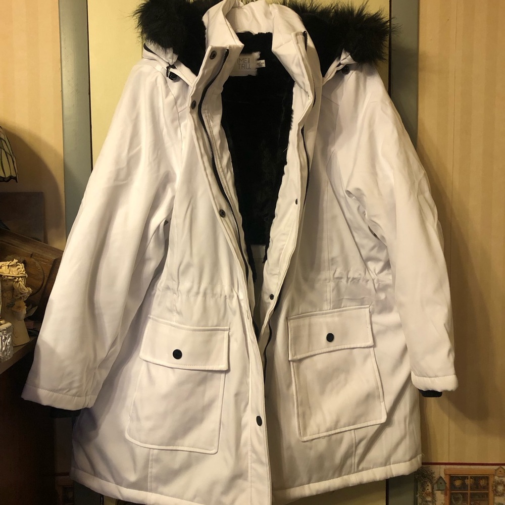 Ladies Time and Tru Winter Coat Size 1X